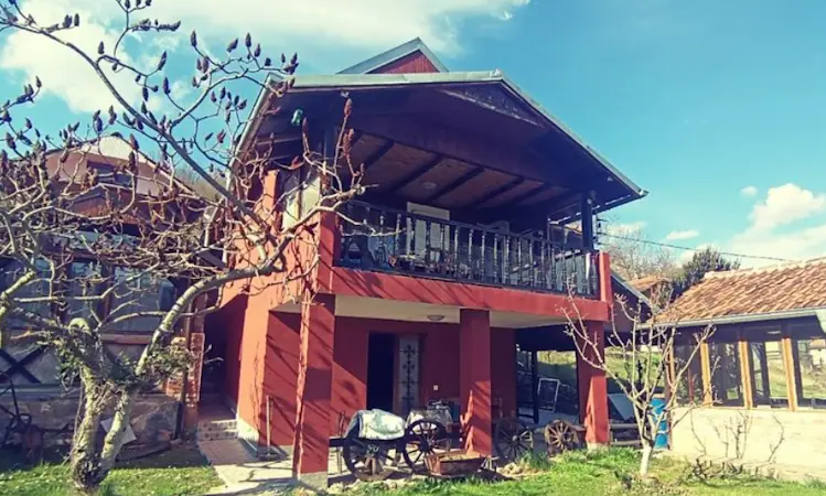 Vila Vesna — smeštaj u okolini Bovanskog jezera